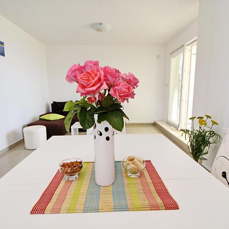 Apartments Gusti Drače Eksteriør bilde