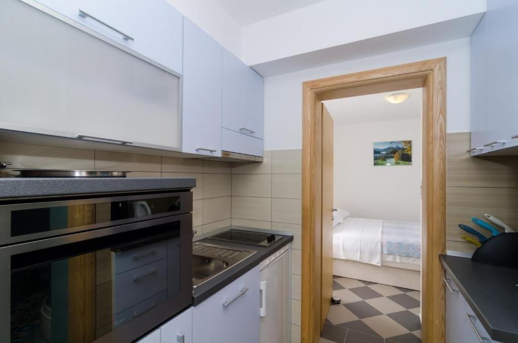 Apartments Gusti Drače Eksteriør bilde